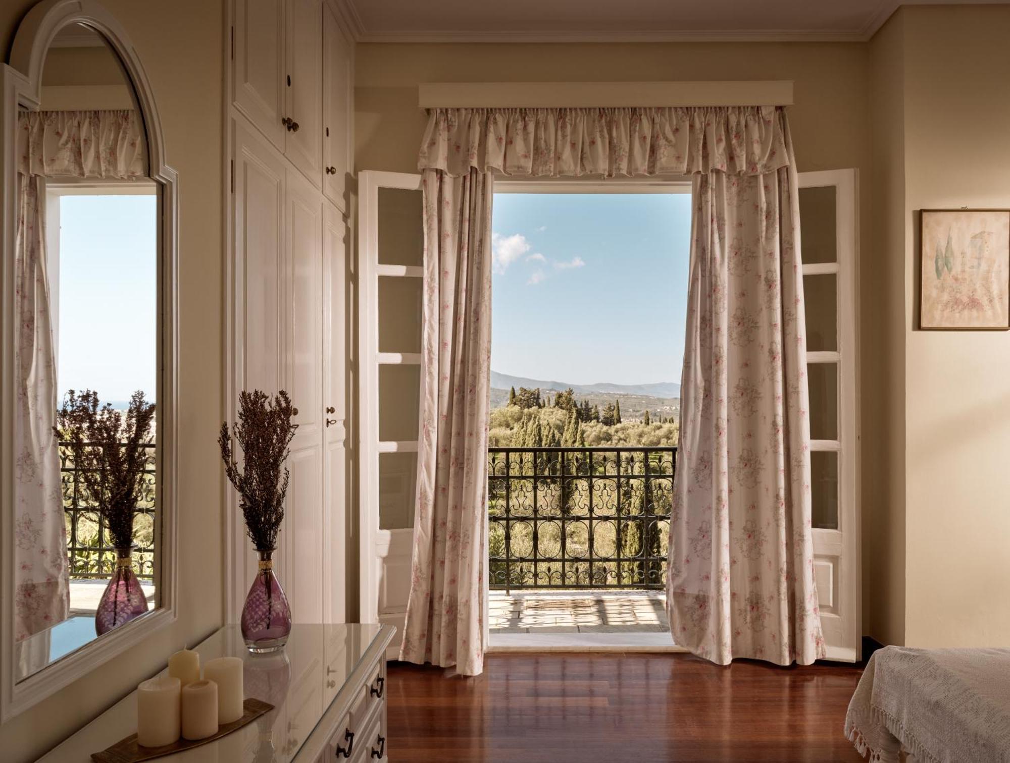 Almeira 4Acre Estate, For Unparalleled Seclusion, By Thinkvilla Закинтос Экстерьер фото